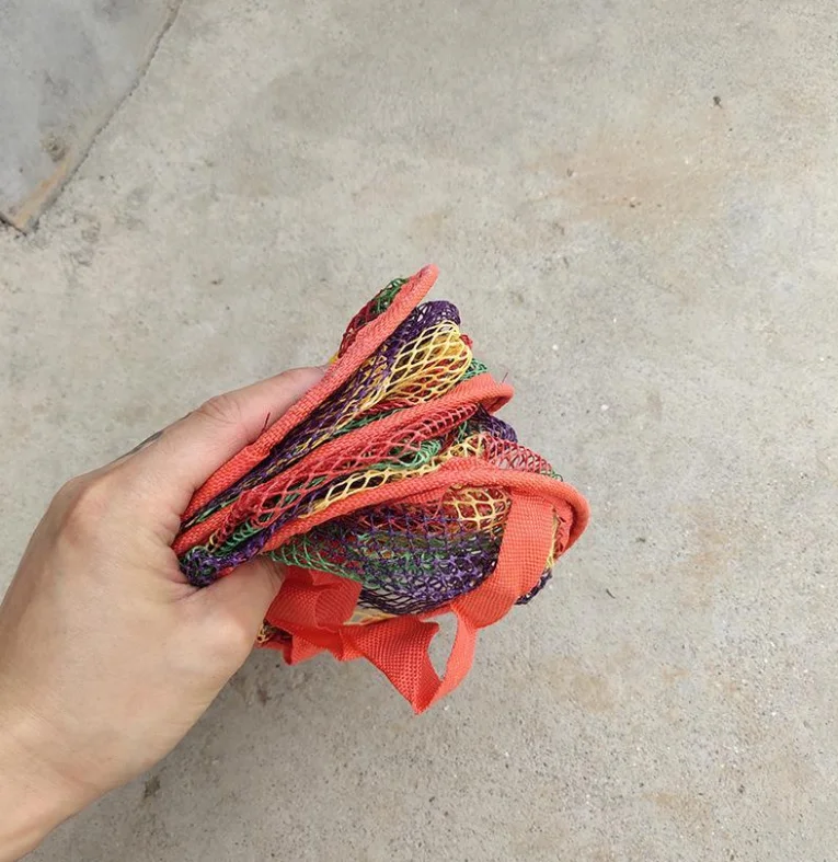 

Маленькая сетчатая сумка для рыбы диаметром 15 см.