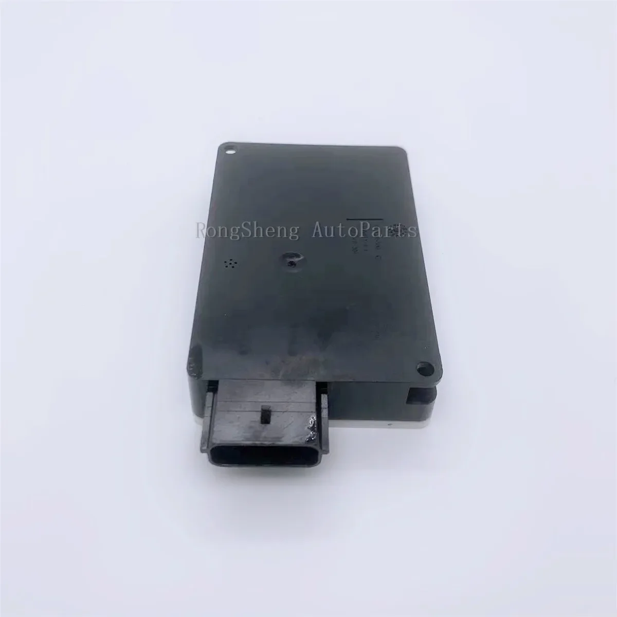 

XYQPSEW Для CADILLAC SRX 2010-2016: Модуль радарного датчика расстояния для системы контроля слепых зон 23424941 871446051