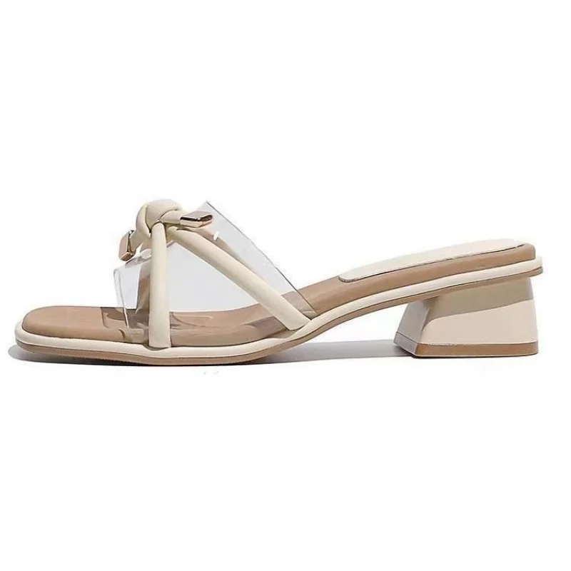 

Летние женские сандалии во французском стиле на массивном каблуке, модель 2026 года. Новые универсальные сандалии с квадратным носком и средним каблуком, идеально подходящие к юбкам.