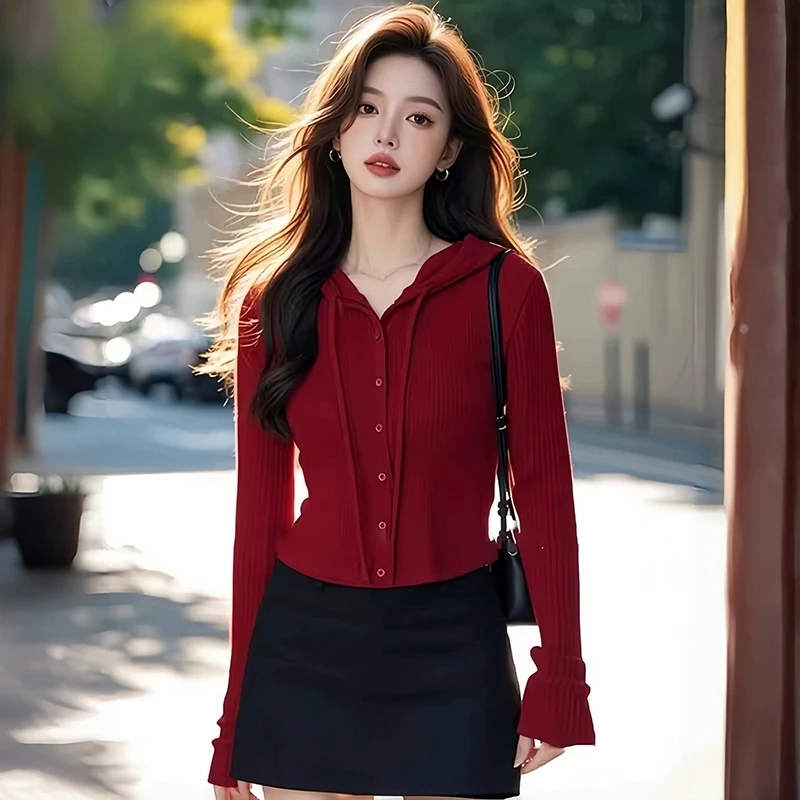 

Ankola Red Hooded Knitted Sweater Sweater Women's 2025 Autumn New Korean Unique Chic Beautiful Top short warm Sweaters Jacket