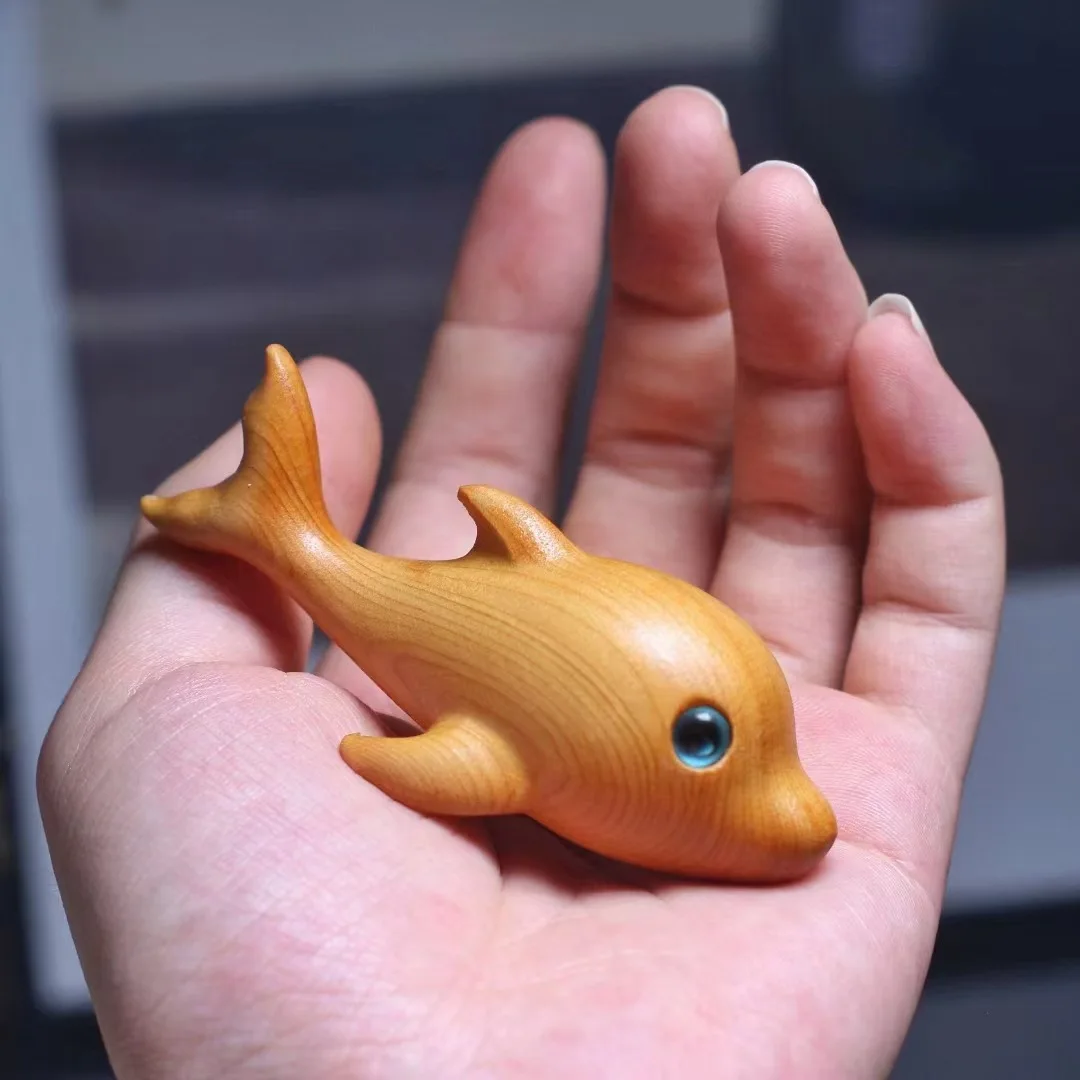 Cypress Wood Carved Dolphin Hand Play Toy Simulation Aquatic Desktop Ornament Wooden Fish Home Decor Craft Gift