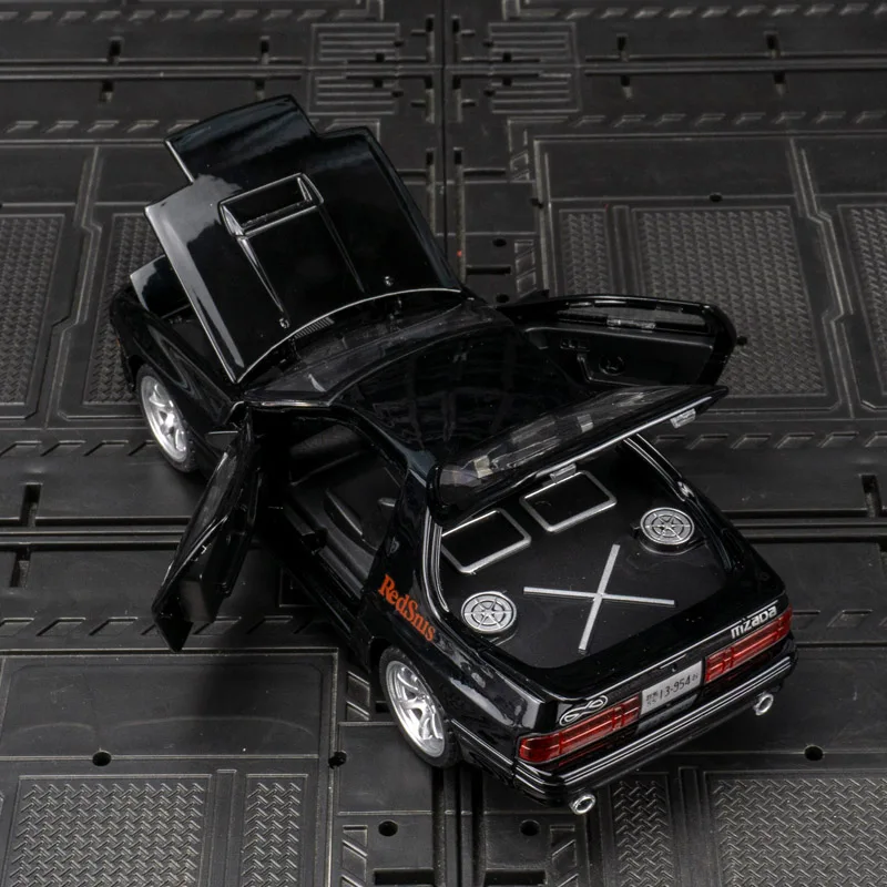 Colección de adornos de modelo de coche de aleación Mazda RX-7 1:32, puertas y capó de motor, el maletero se puede abrir tiene funciones de sonido y iluminación