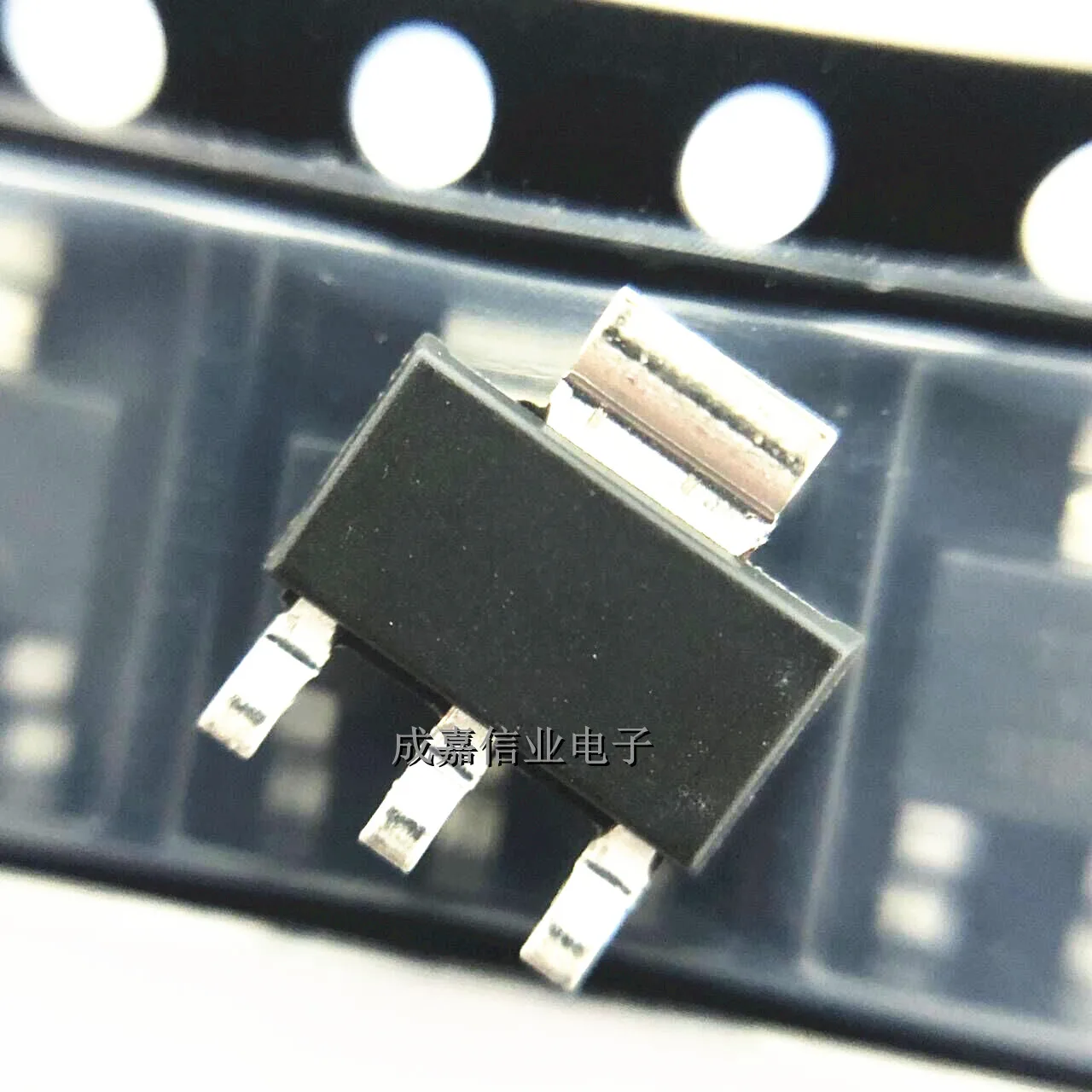 10pcs/Lot SPX1117M3-L/TR SOT-223-3 MARKING;1117M3 LDO Voltage Regulators 800mALOW DROPOUT Operating Temperature:- 40 C-+ 125 C