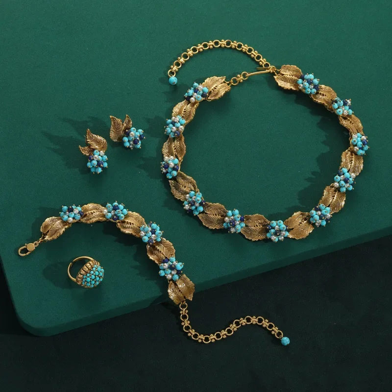 Bohemia Vintage Designer Gold Color Leaf Stud Earring Blue Rice Beads Inlaid Jewelry Gifts for Women Useful Accessoire Gothique