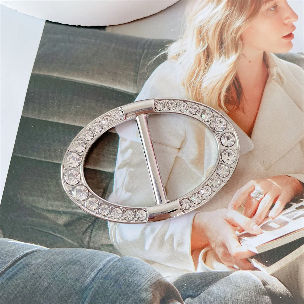 تشيكوسلوفاكيا الملابس ركن عقدة زر للنساء قميص هيم تي شيرت وشاح مشبك الزركون الملابس اكسسوارات الديكور هدية