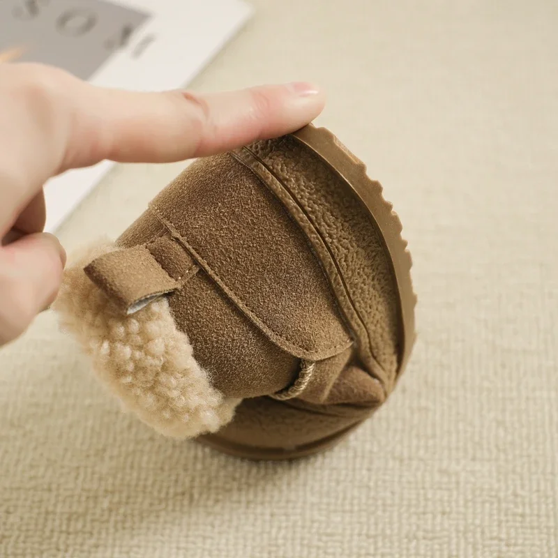 2026 Winter Neue Kinder-Freizeitschuhe aus Leder für Mädchen, Modischer Neuer Stil, Weiche Sohle, Rutschfest, Vielseitige Knöchelhohe Baumwollstiefel – Detail 10