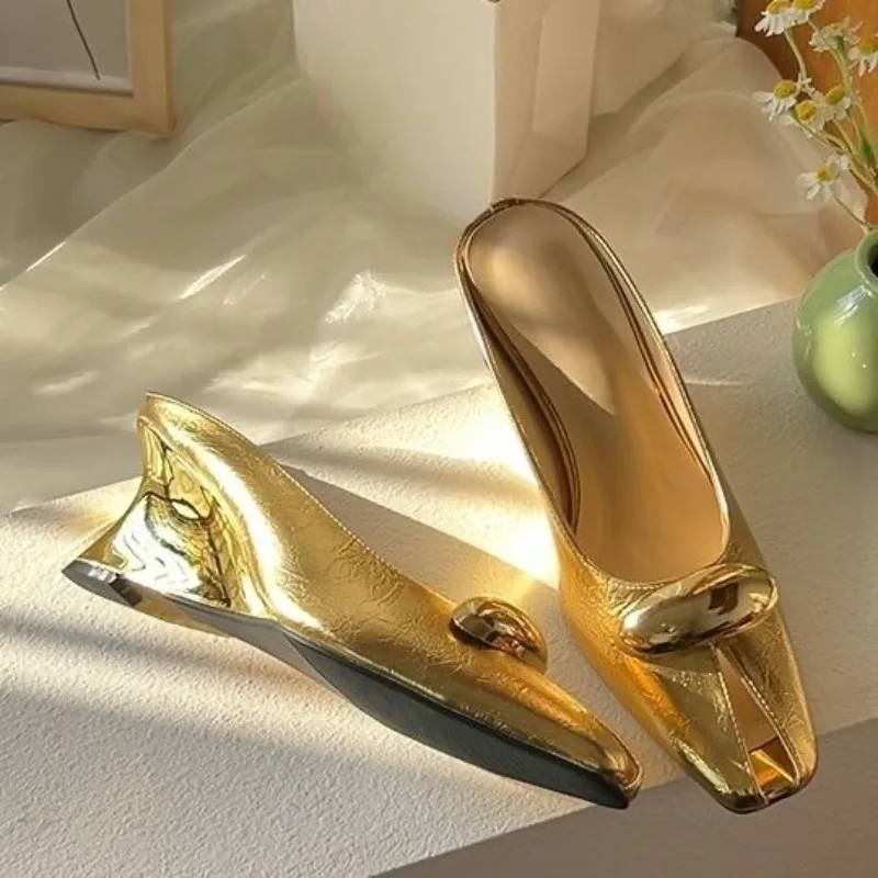 Retro baotou metade chinelos feminino verão dedo do pé quadrado boca rasa fivela de metal versátil sexy sandálias de cunha