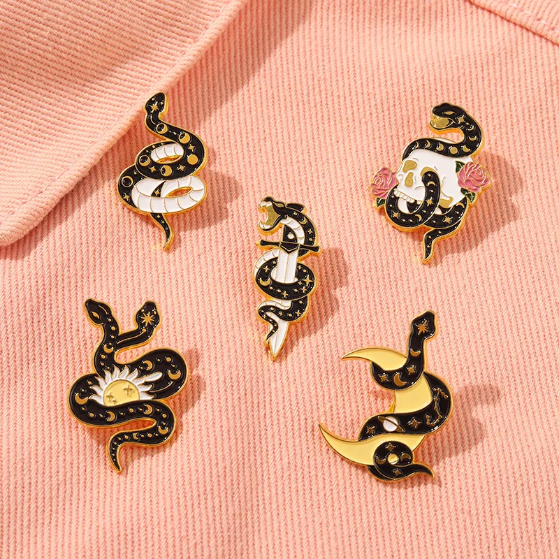 Creative Cartoon Black Snake Metal Brooch Badge Bag Jewelry Accessory Enamel Pins for Women Man Fashion Lapel Pin Decoration