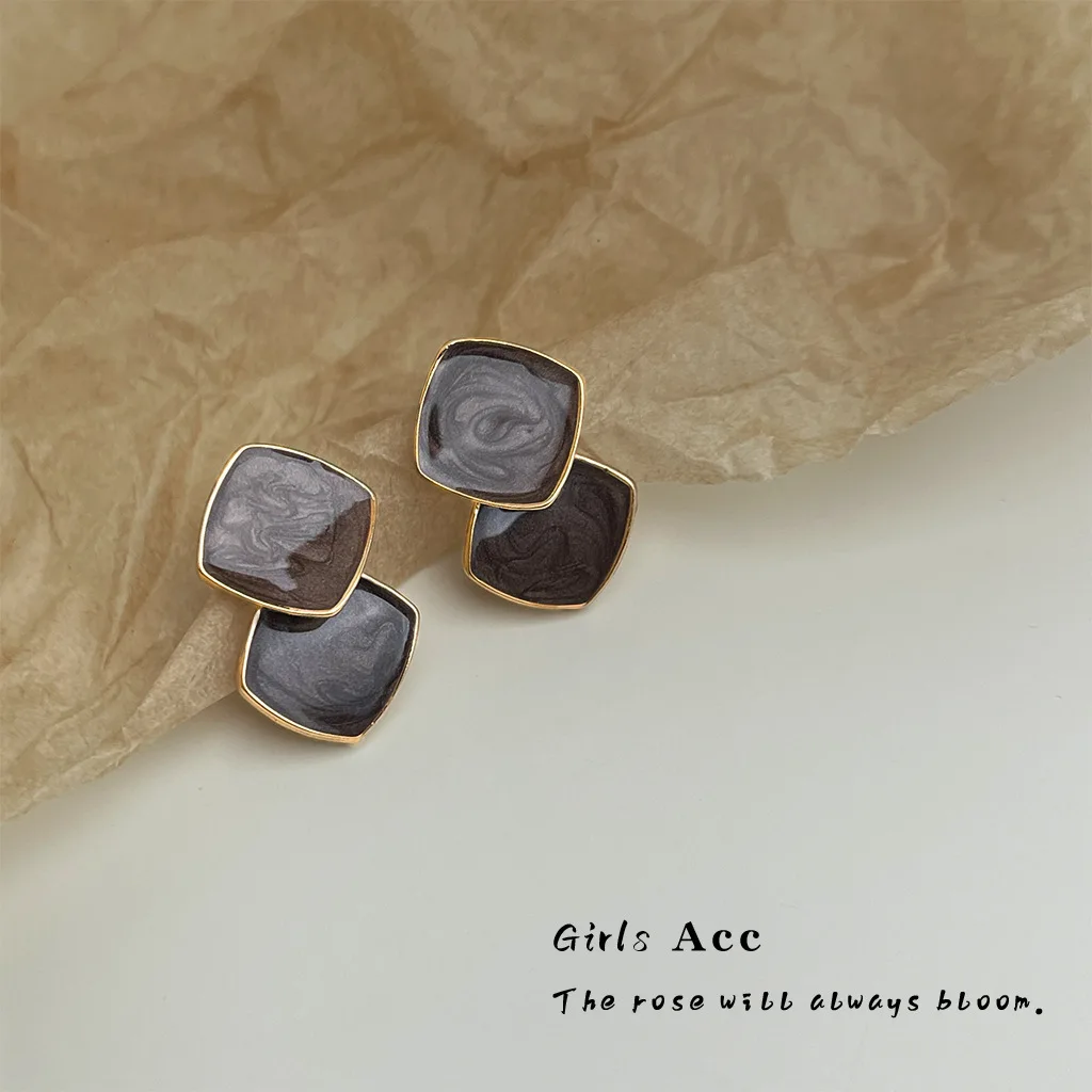 

Hot Sale Elegant Vintage Maillard Style Brown Enamel Earrings High Quality Dangle Earrings for Women Fashion Jewelry Wholesale