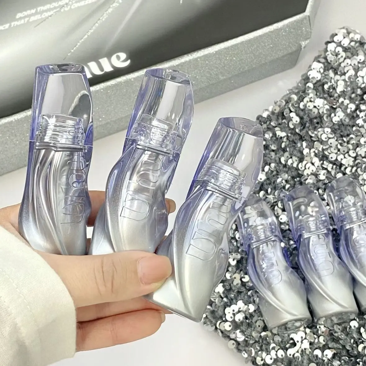 Uhue 6D Mirror Lip Gloss Main Series Liquid Lipstick Moisturizing Hydrating Futuristic Sci-Fi Feel Glossy Finish