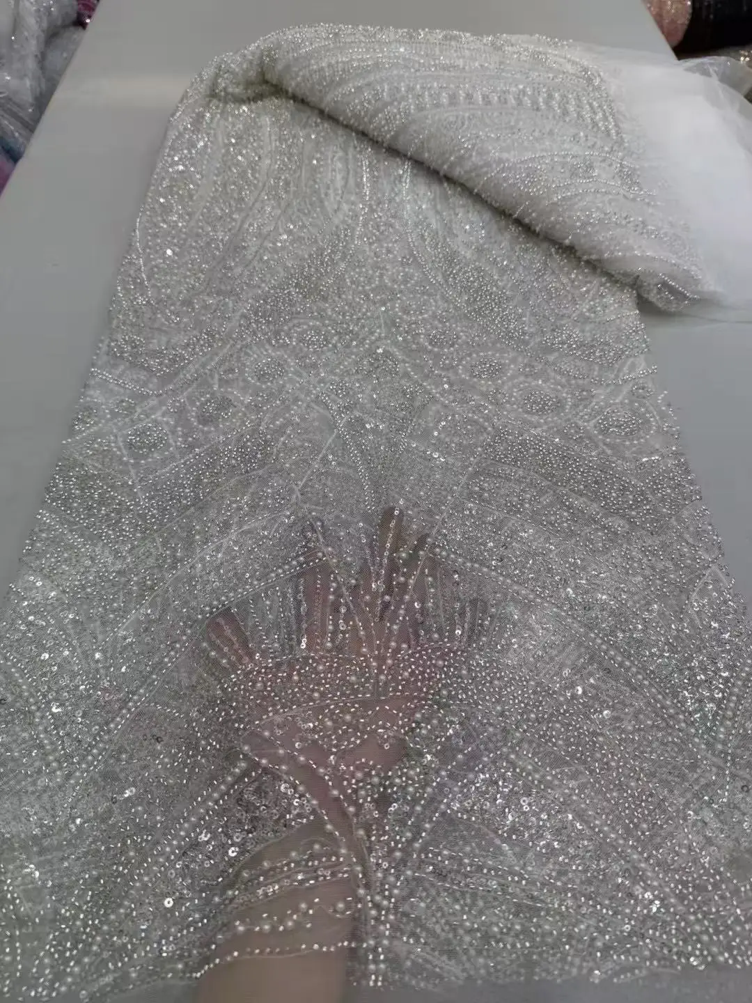2025 بارد وجميل ونبيل! شبكة فضية وبيضاء مع قماش ترتر مطرز رائع، فستان زفاف للحفلات #1