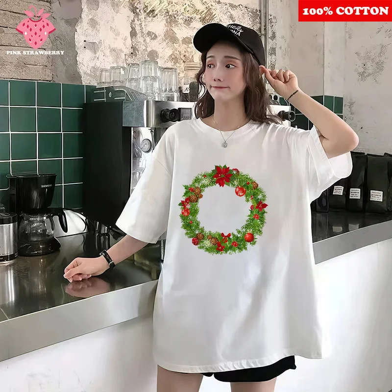

Y2k Christmas Wreath Print T-shirt Women Summer 2025 New 100%Cotton White Loose Casual Short sleeves T-shirt Top Female clothing