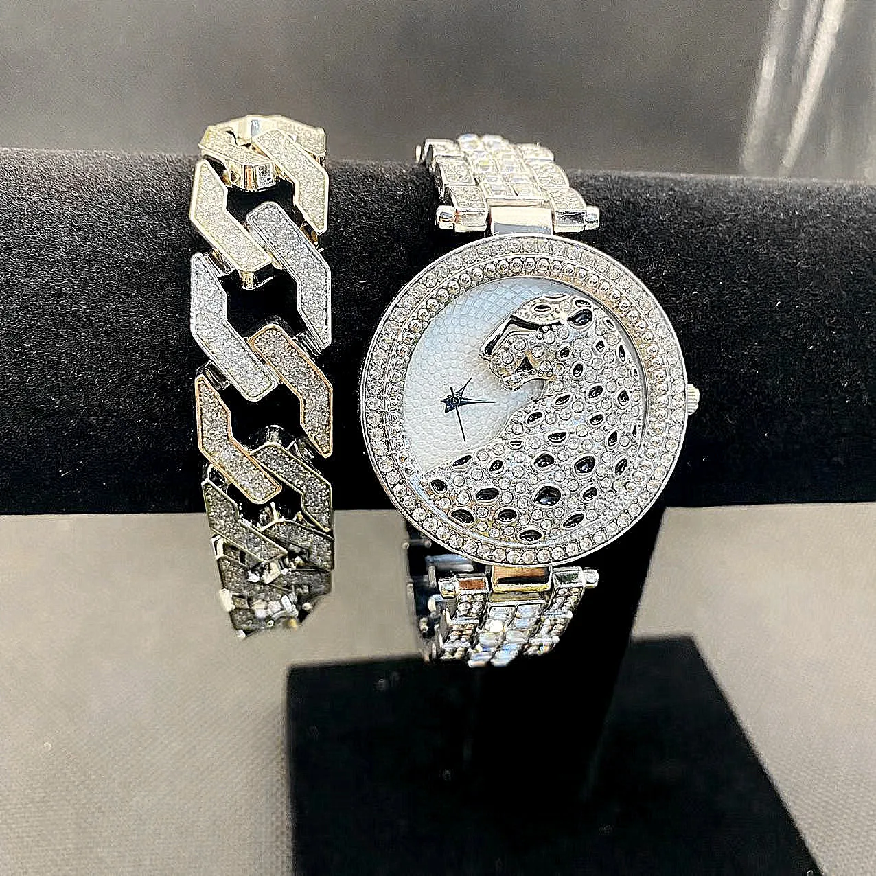 2pcs Iced Out Watch for Women Bling Bling CZ Bracelet Leopard Wrist Watch Luxury Diamound Watches Women jewelry Set Reloj Mujer