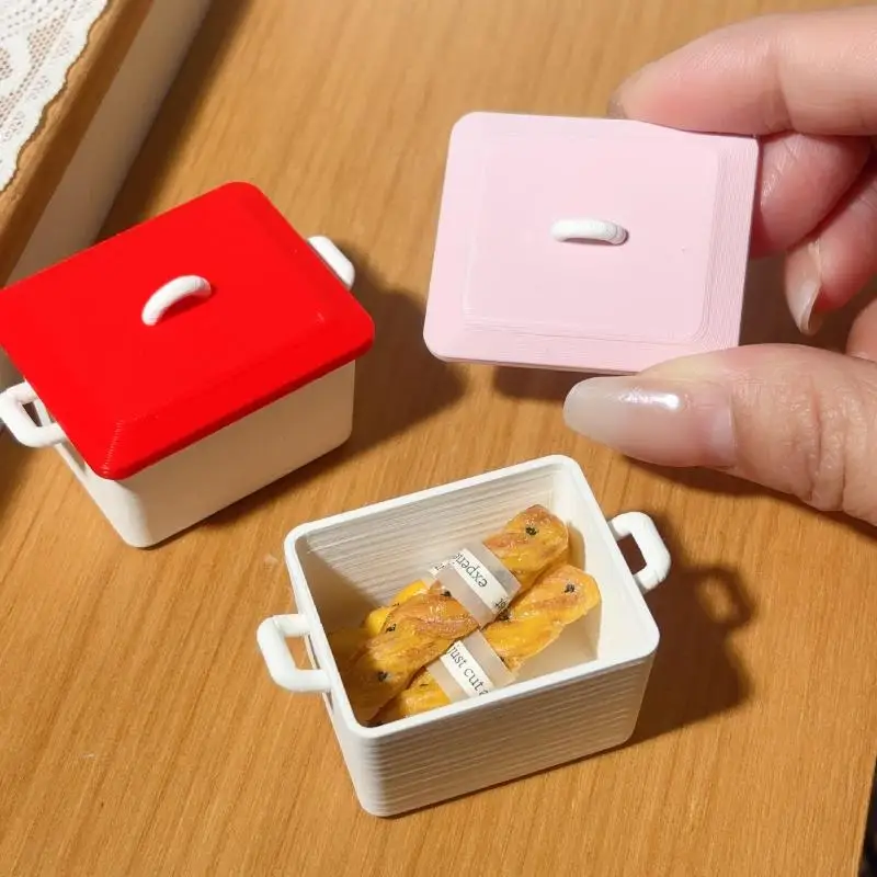 

【1Pcs 1/12 Dollhouse Miniature Pancake Box Plate Model With Lid Kitchen Accessories For Doll House Decor Kids Toys Gift】