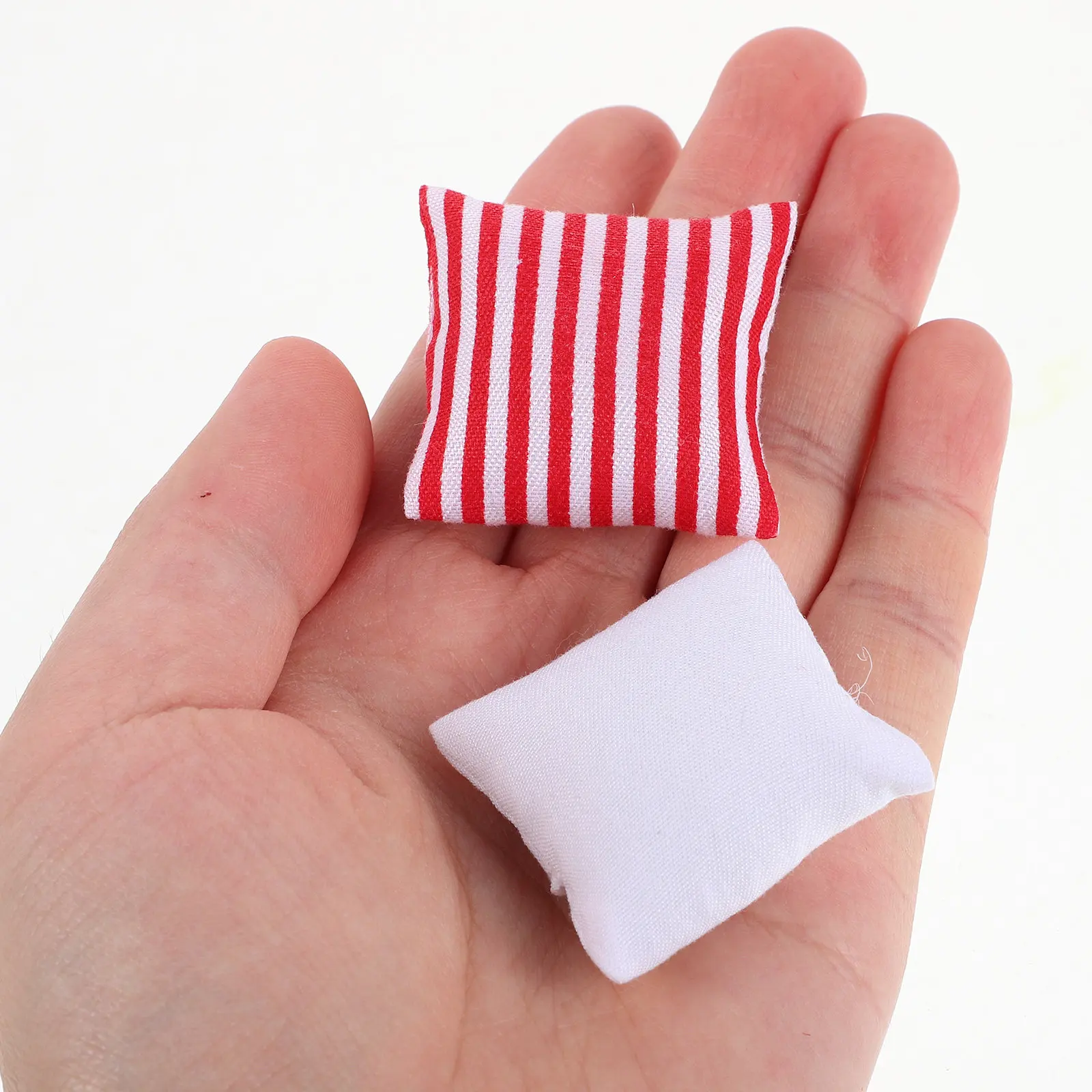 

4Pcs Dollhouse Miniature Cotton Sofa Pillows Cozy Cushions for Mini Furniture Decor Role Play Accessories for Dollhouse