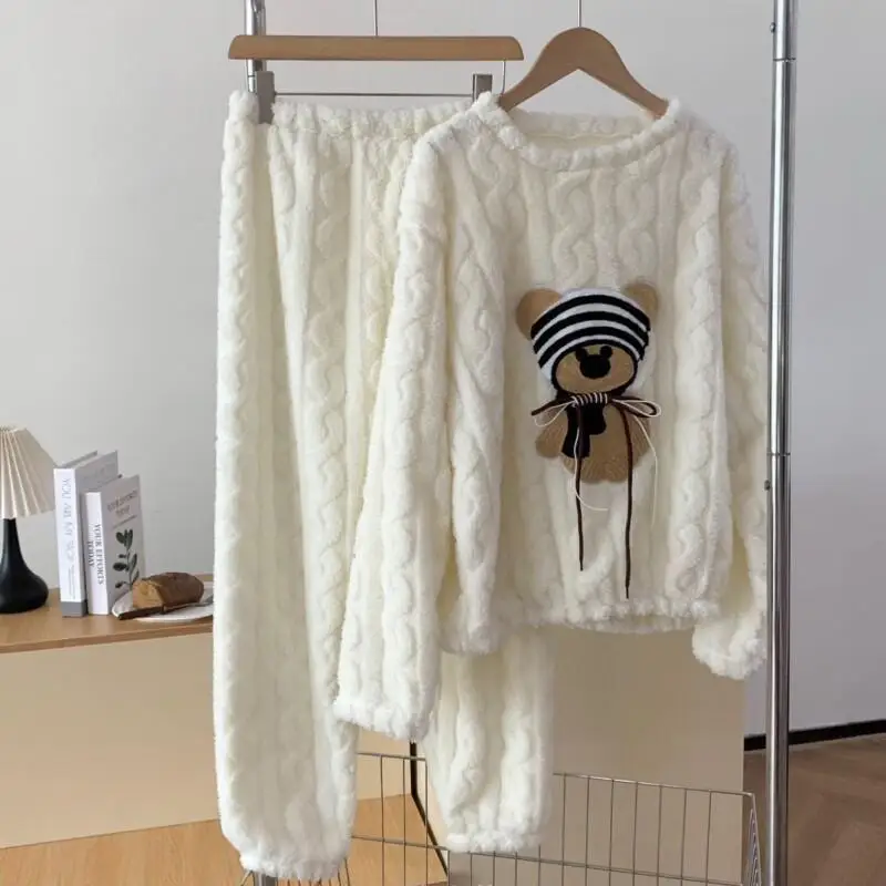 

coral fleece Women's Clothing pajamas suit female autumn winter Sleepwear thicken loose long sleeves Pajama keep warm homewear