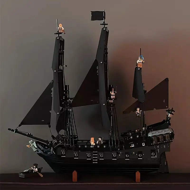 

2025 NEW 10365 Sparrow's Pirate Ship Building Blocks Vessel Sailboat Ship Model Bricks Assembling For Kids Adult Birthday Gifts
