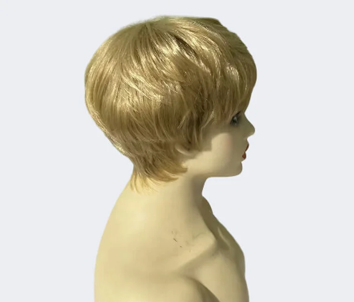 Рисунок 2 - Женский короткий кудрявый парик