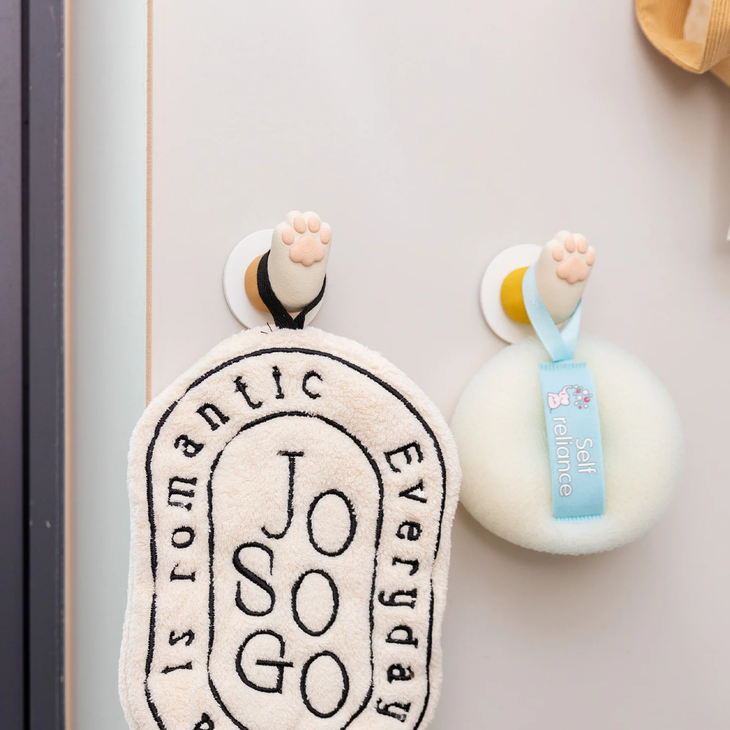 かわいい猫の足の形をしたフック。クリエイティブなデザインで、 - Home Bathroom Organizer のレビューと価格