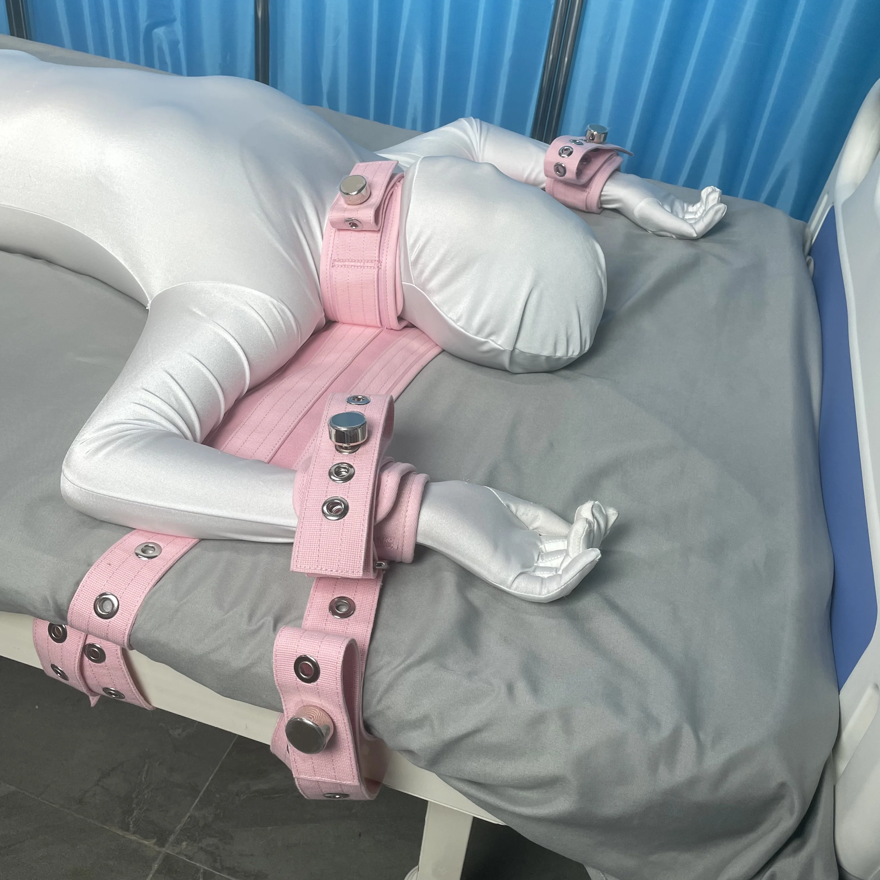 Juego de sujeción de cama con bloqueo magnético rosa, ataduras de cuello y manos para pacientes agitarados, correas de Control corporal para el cuidado de enfermería en Hospital