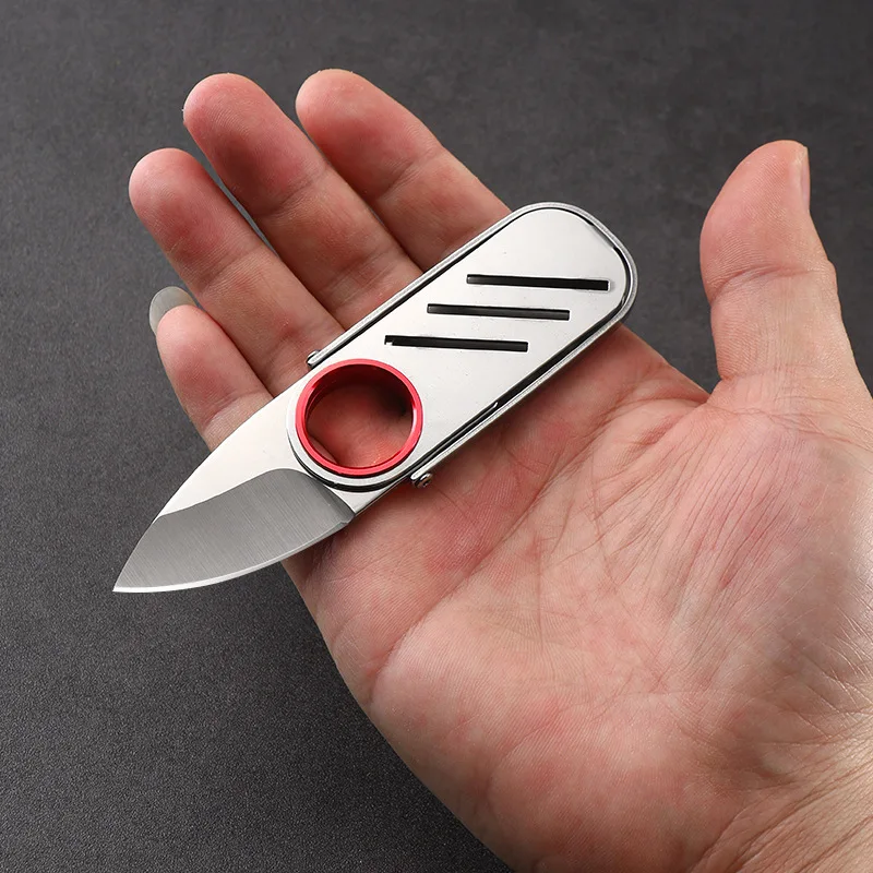 Mini portable stainless steel outdoor EDC tool key chain pendant is the perfect tool for opening packages and daily use