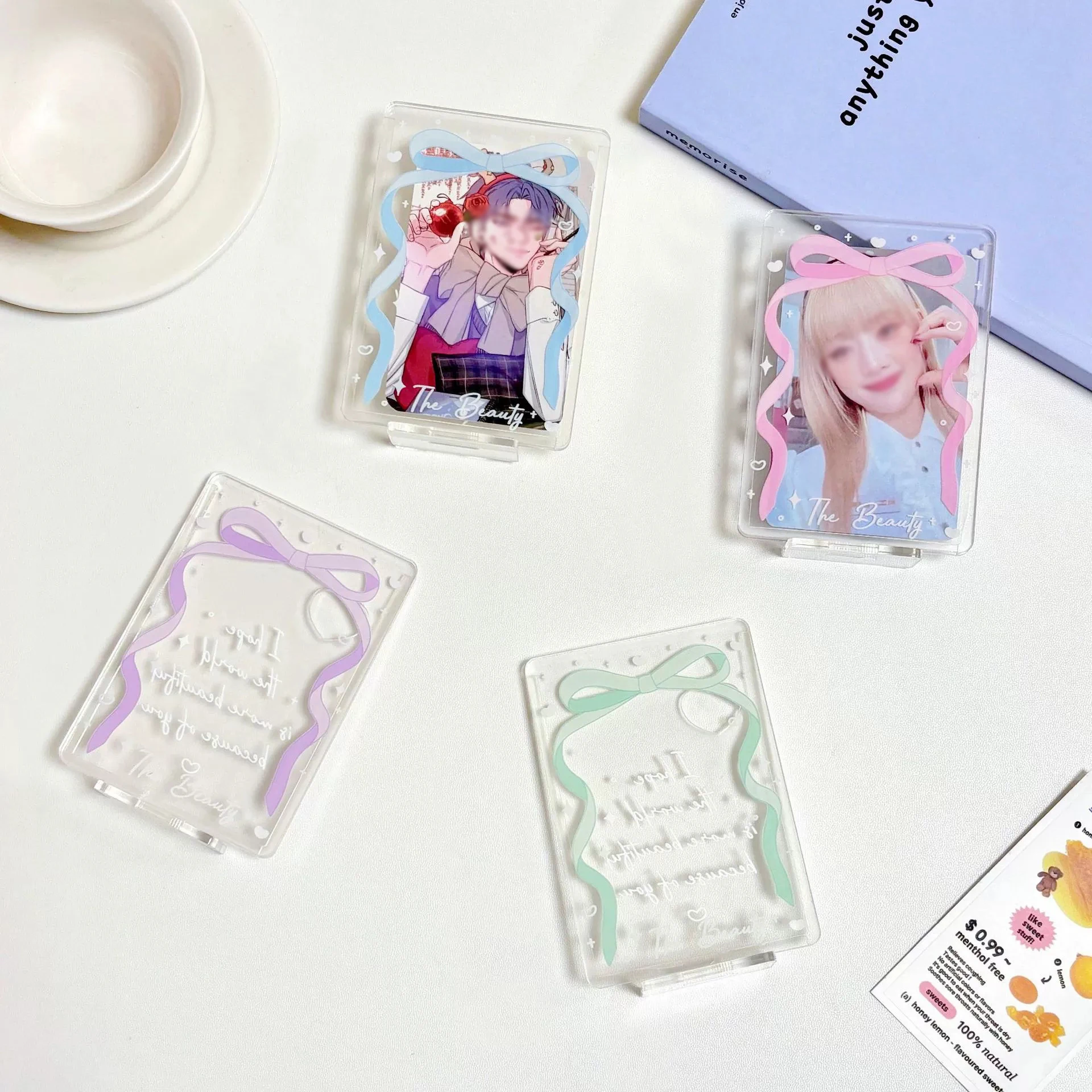 2.5 X 3.5Inch Bowknot Acrylic T Shaped Desktop Photo Frame Horizontal Picture Mini Display Sign Holder Home Office Wedding Decor