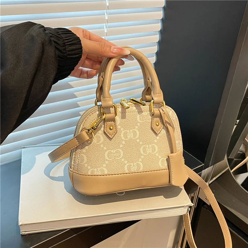 

Elegant Leather Crossbody Bag For Women, Featuring Luxury Brand Quality And Elegant Details, Ideal For Casual Outings