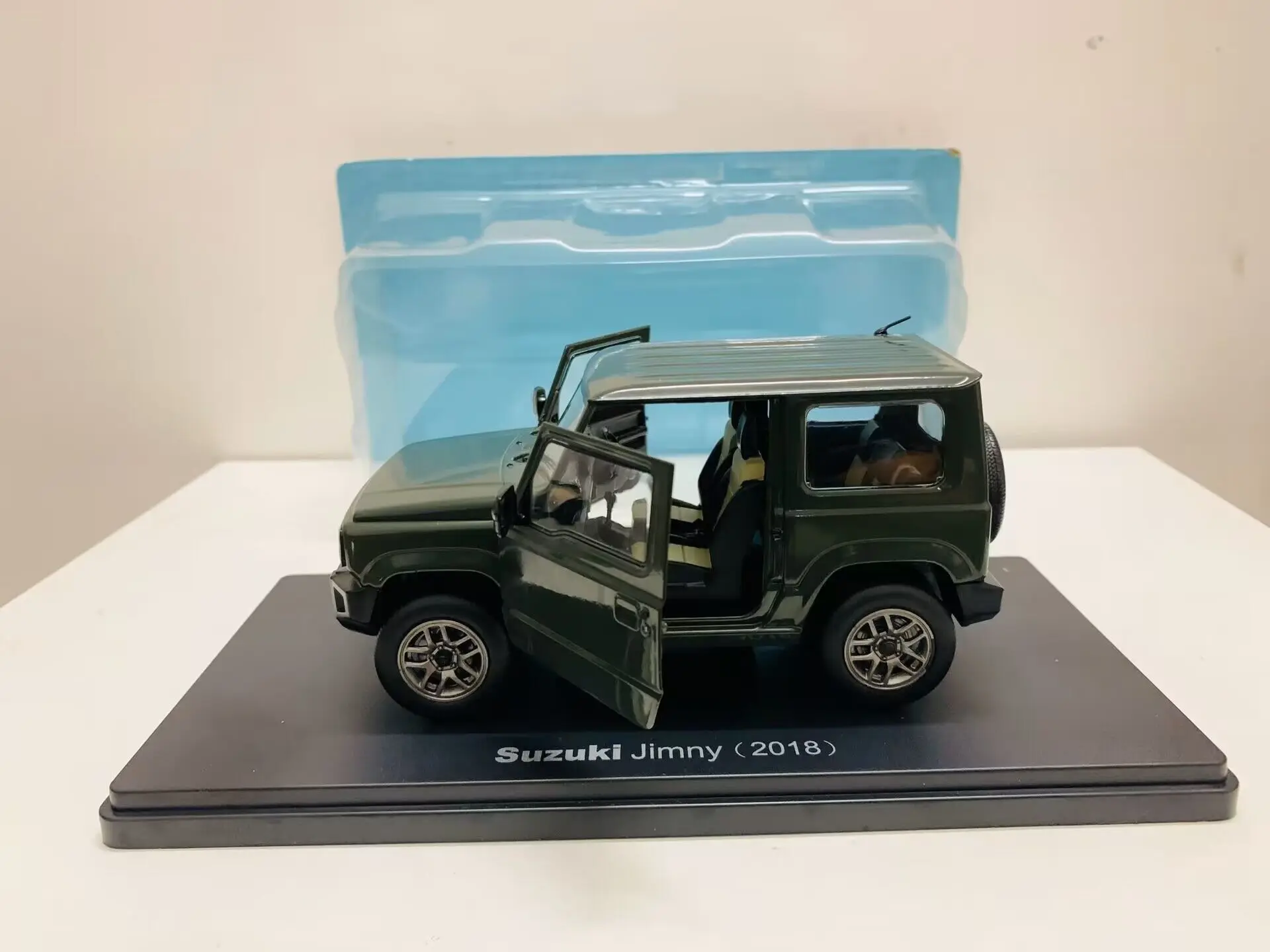

SUV Jimny 2018 Door Open 1:24 Scale Die-Cast Alloy Model Car - Birthday Gift Toy Scene Decoration New