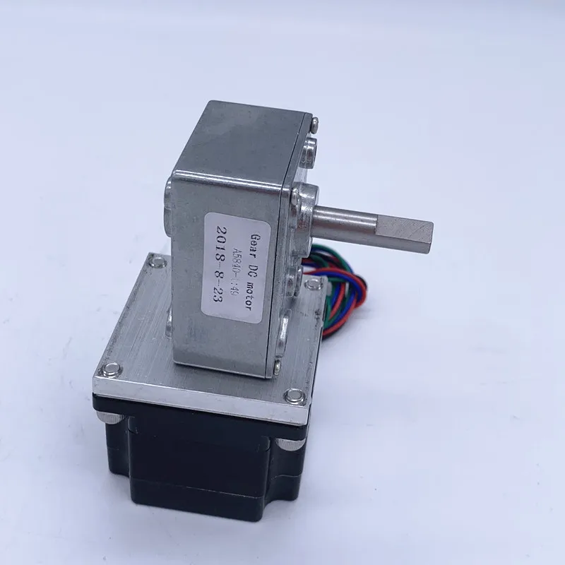 Extended shaft 57 Stepper motor All metal worm gear reducer motor High torque 49 ratio