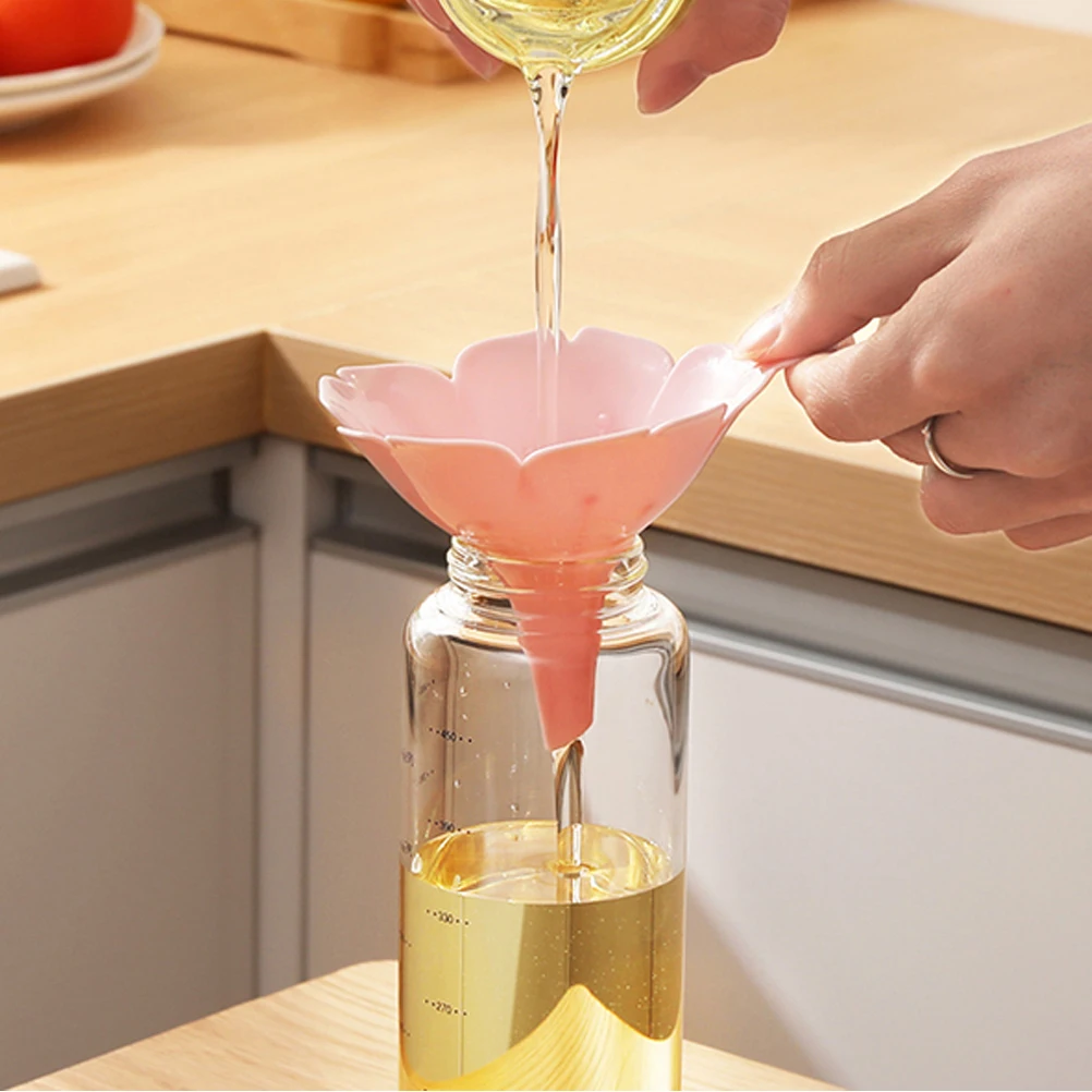 

Funnel Cooking Oil Soy Sauce Large Diameter Pink Flower Kitchen Household PP Material Lightweight Wall