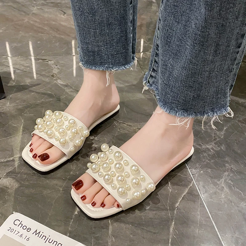 2024 Summer New Fashion Pearl Slippers Women Flat Luxury Outdoor Flip Flops Women Open Toed Design Brand Street Shoes Zapatos