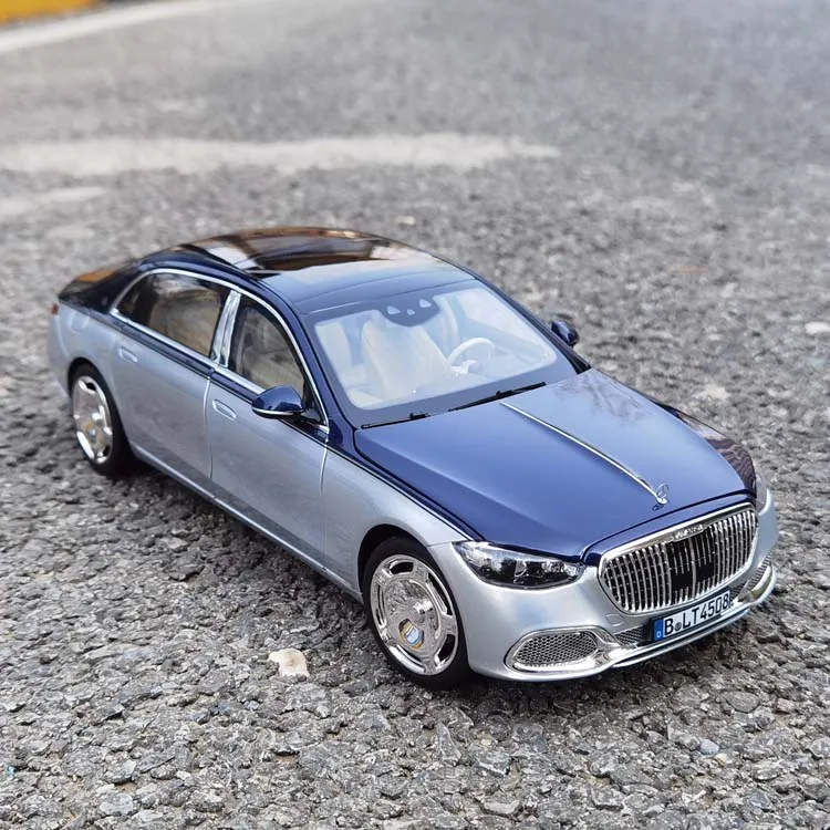 1:18 Maybach S680 S-Class Die-cast Alloy Model Car Metal Toy Vehicles Simulation Collection Boy Gifts New Box