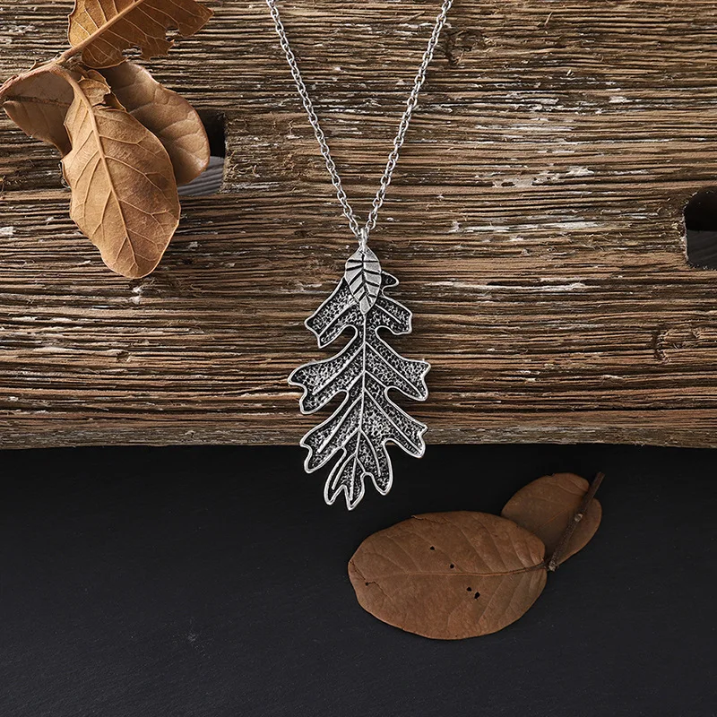 

DIY accessories Cross-border Amazon retro minimalist oak leaf pendant necklace, exquisite silver ranger oak leaf jewelry