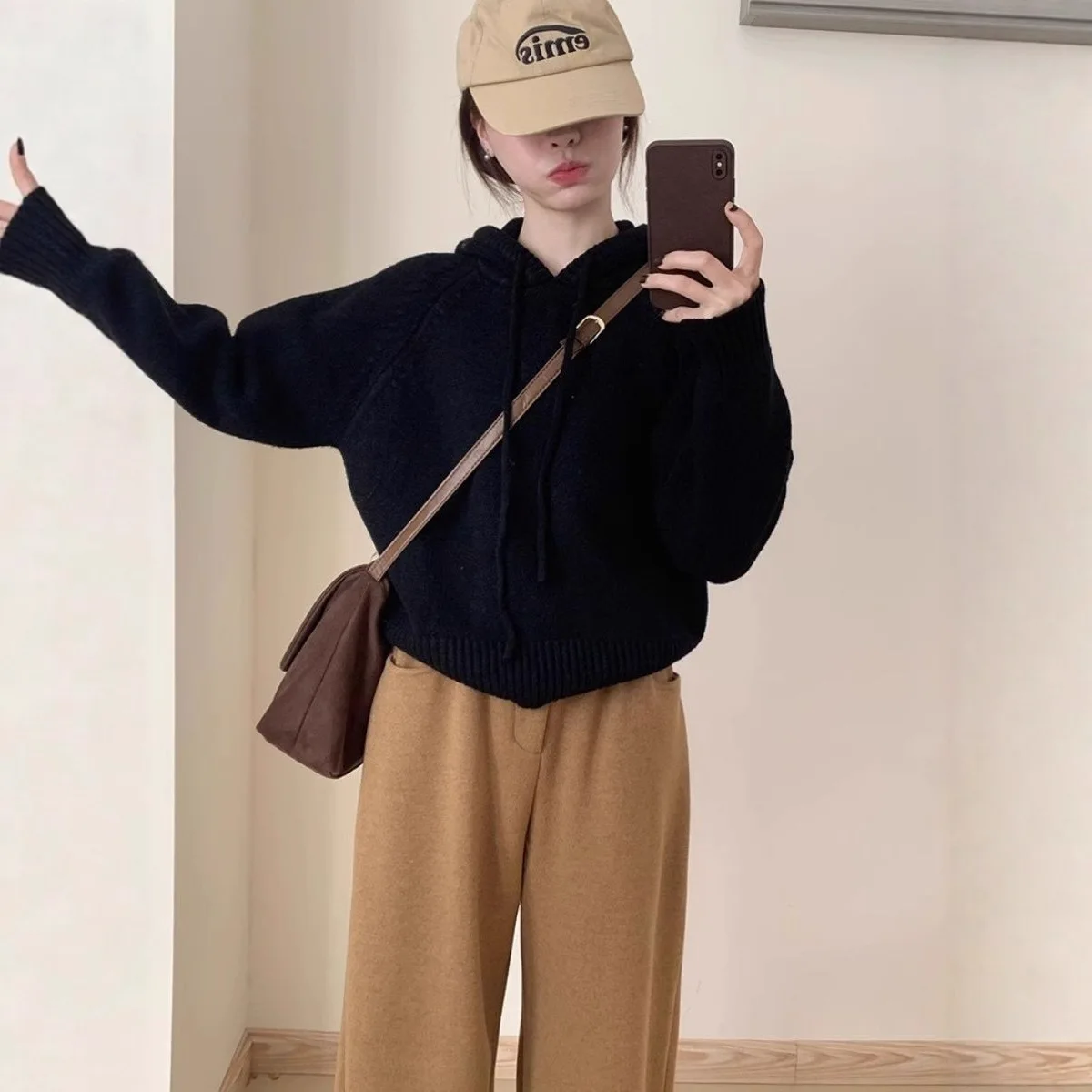 

Winter Fashion Korean Version Knitted Shirt Slimming Effect Comfortable Women's Loose Thickened Hoodie Sweater Short Style