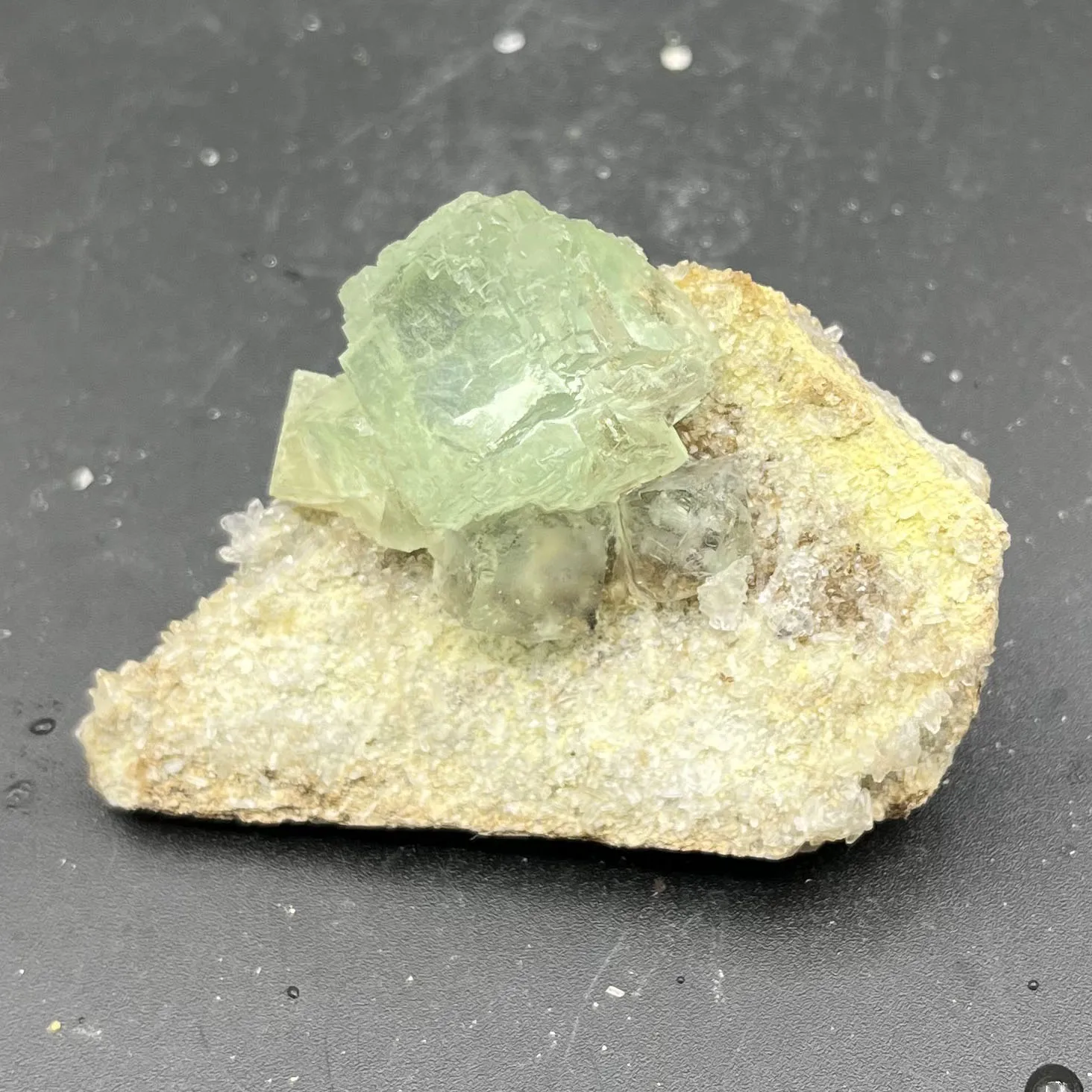 

100% Natural Green QR Code Stepped Fluorite Cluster Mineral Specimens Gem Grade Gems and Crystals