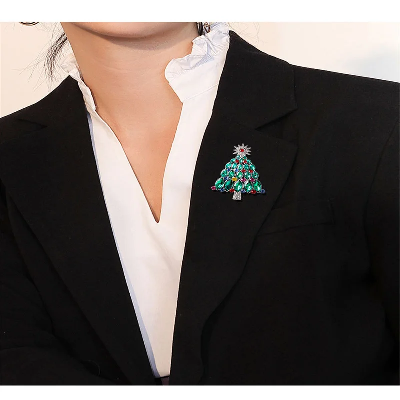 

Exquisite Crystal Christmas Tree Alloy Brooches For Women Unisex Retro Carton Colored Rhinestone Brooch Christmas Party Jewelry