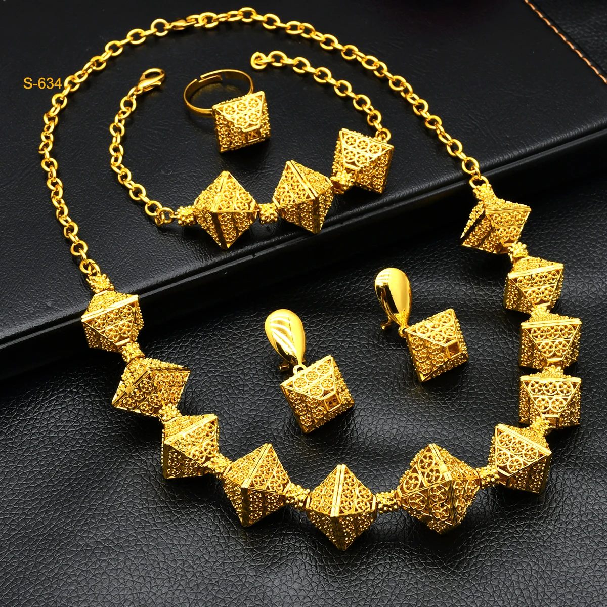 Fashion Dubai Gold Color Jewelry Set for Women Nigeria Wedding Necklace Earrings Bracelet Ring Bridal Jewellry Accessories 24K