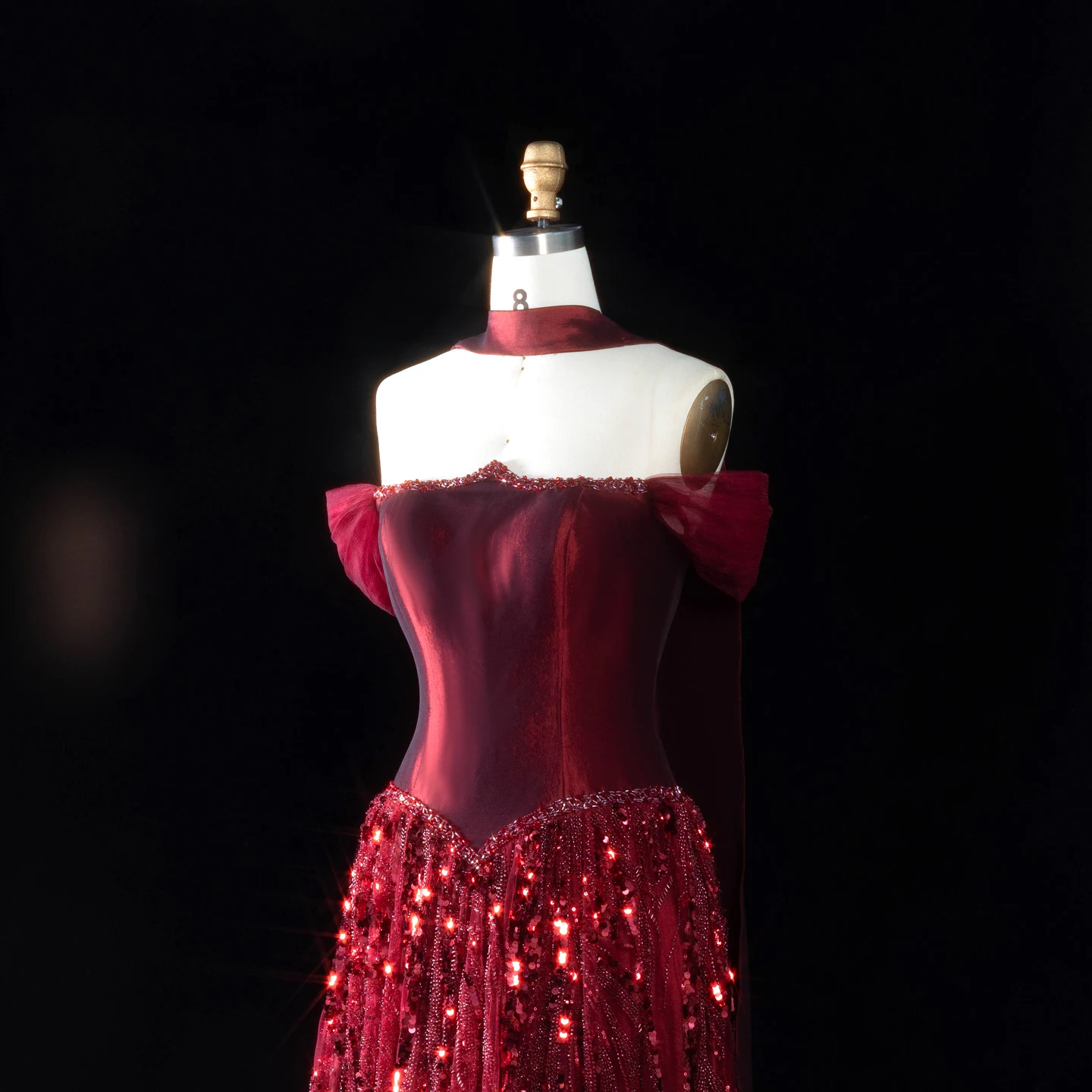 Sharon Said Dubai Luxuriöses, stark paillettenbesetztes, weinrotes, schulterfreies A-Linien-Abendkleid mit Schal, formelles Partykleid für Damen, SS652, maßgeschneidert – Detail 16