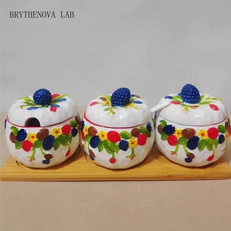Ceramic Seasoning Jars Raspberry Relief Pepper Holder Sets Kitchen Tools Spice Spice Organizer Jars Seasoning Box Kitchen Set