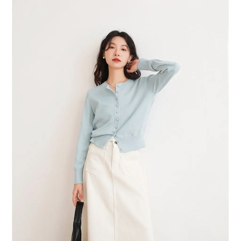 ライトブルーのニットカーディガンジャケット女性用ラウンドネック長袖韓国スタイルエレガントな春秋トップ