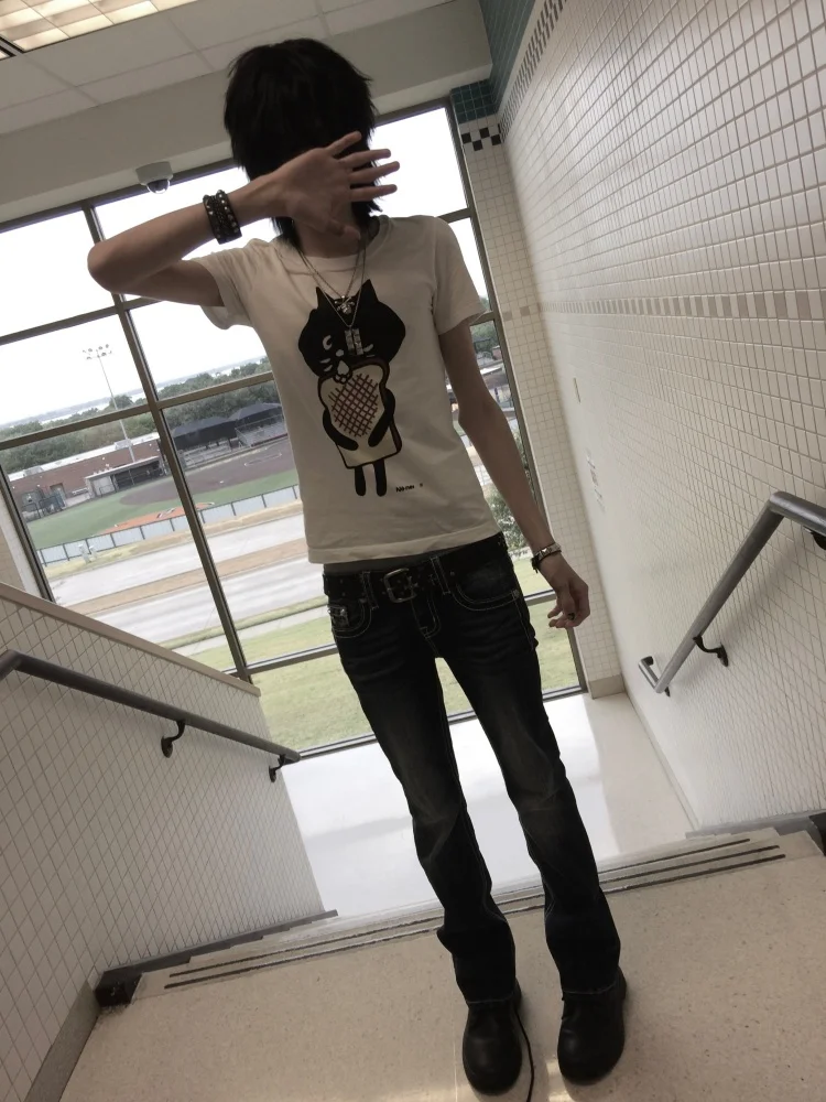 Cute Black Cat Holding Toast Print Off White Short Sleeve T-Shirt Harajuku Style Cartoon Slim Fit Crew Neck Top