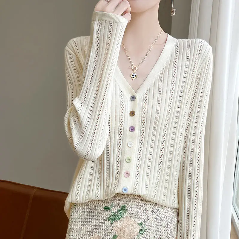 Hollow Hook Flower Long Sleeved Knitted Cardigan for Women Paired with Soft and Sticky Sweater for Sun Protection Jacket and Top