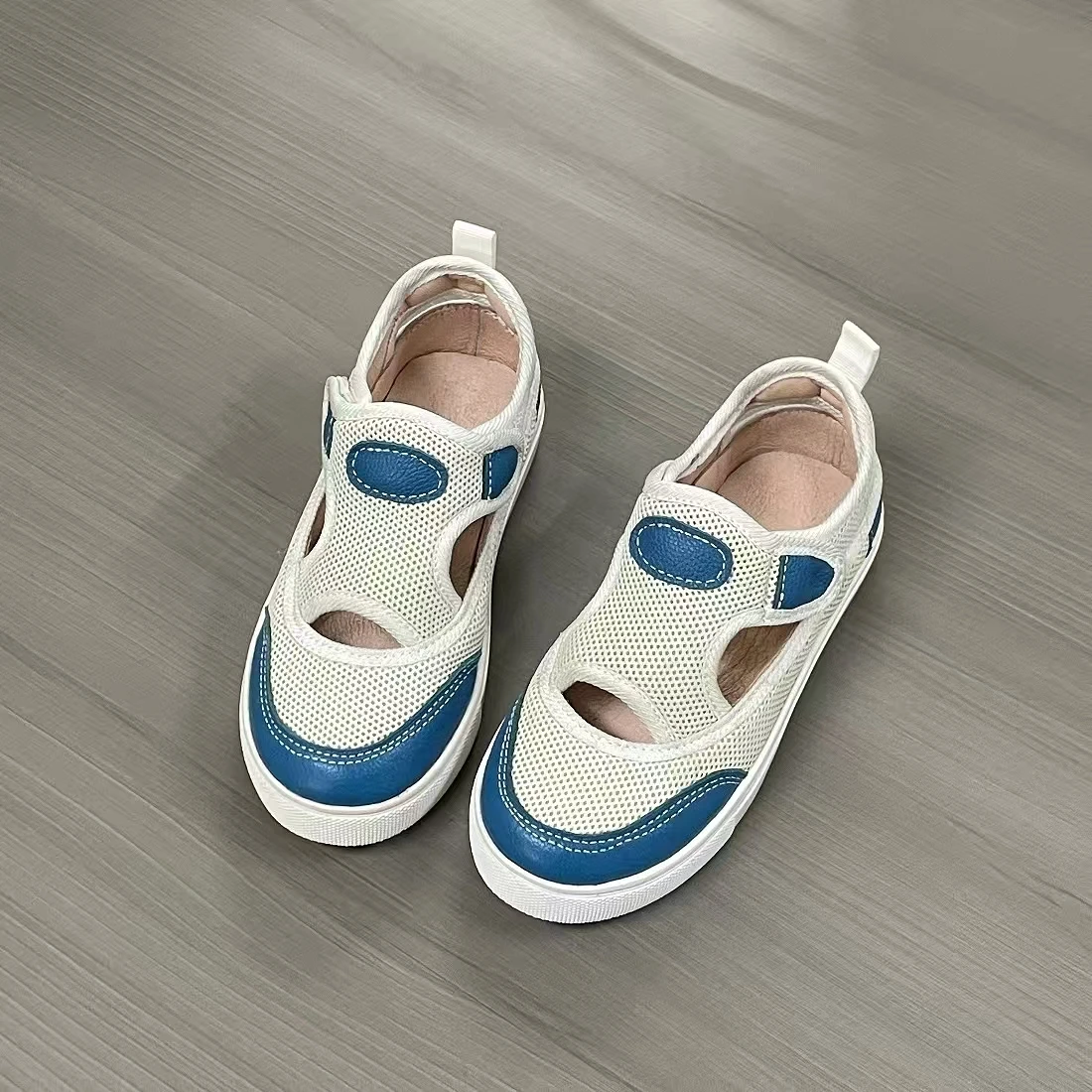 Xingliupi New Arrival Fashion Boys' Breathable Shoes Made of Genuine Leather Fabric Board Shoes Durable, Essential for Children