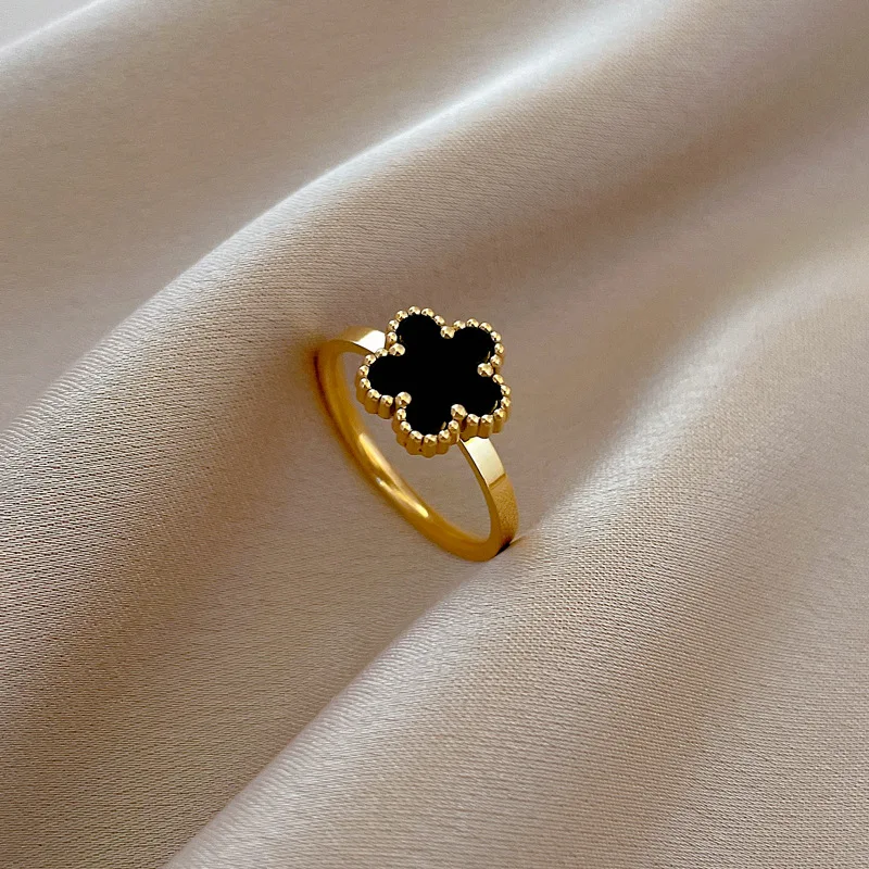 Edelstahl-Interlock-Ring mit zweifarbigen Zirkoneinlagen für Damen, trendiger stapelbarer Gold-Silber-Kontrast-Fingerschmuck als Geschenk – Detail 8