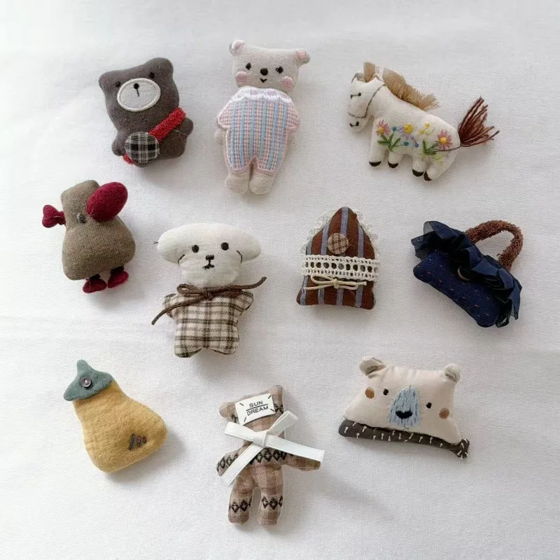 Brooch Kids Adorable Cartoon Animal Fruit DIY Creative Pin Bag Fabric Forest Style Autumn Winter Lightweight Assorted Color