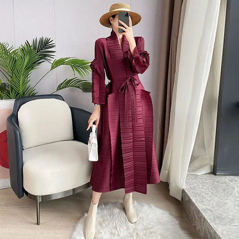 

Miyake Pleated French Ruffle Designer Dress 2024 Spring and Autumn New Long Sleeve Hepburn Fit Midi Strap Fashion Dress