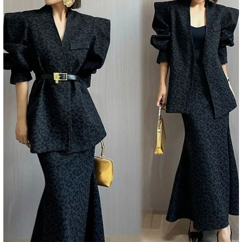 

Set - Autumn and Winter Women's Fashion New Style Unique Leopard Print Coat + High - Waist Skirt Two - Piece Set