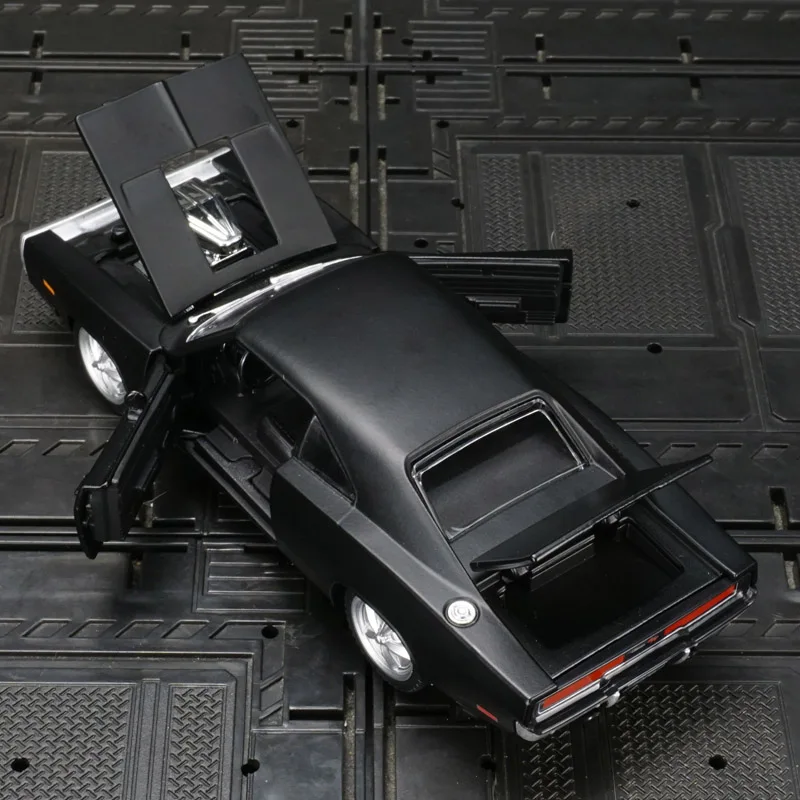Modelo de coche de aleación rastar 1:36 Dodge R/T 1970, puertas y capó de motor, el maletero se puede abrir tiene funciones de sonido y iluminación