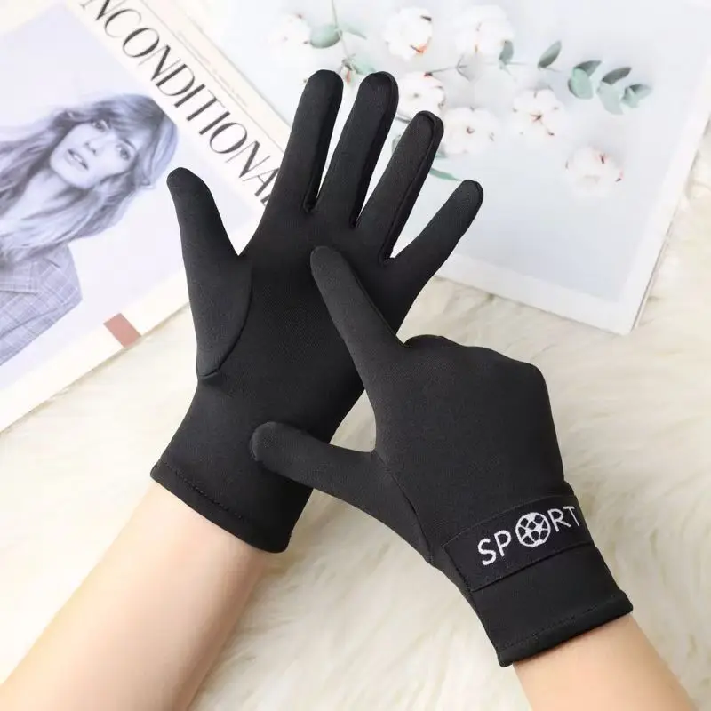 단색 따뜻한 패셔너블한 사이클링 장갑 유니섹스 플리스 안감 높은 탄력성 피부 친화적인 장갑 부드럽고 다용도 장갑