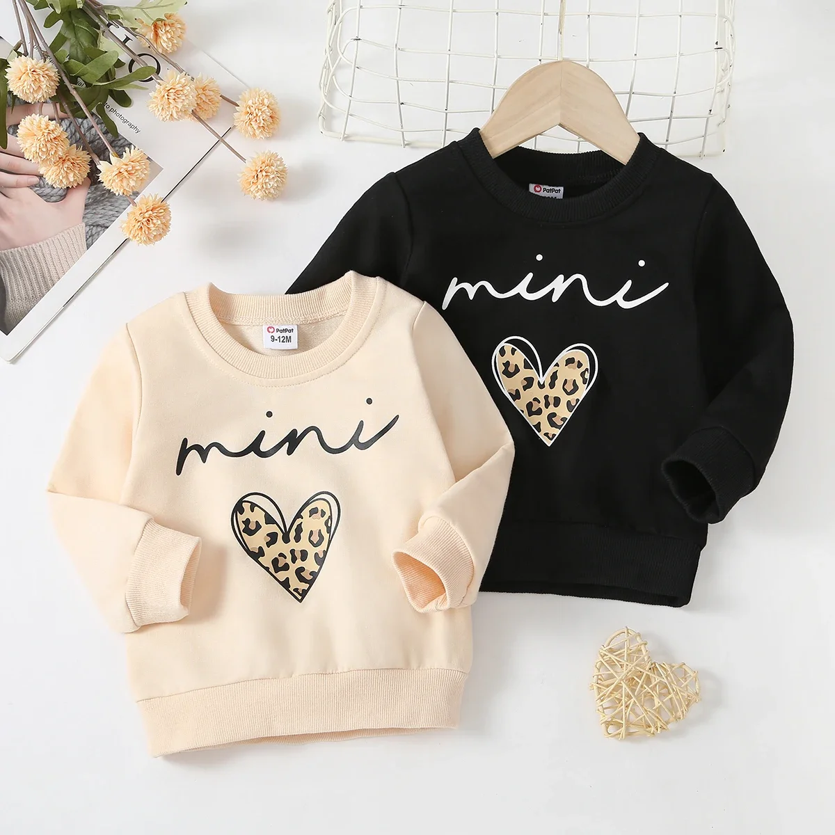 PatPat Baby Boy/Girl Letters & Heart Print Long-sleeve Sweatshirt Soft Comfortable  Perfect for Outings Daily Wear Basic Style